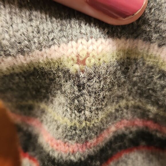 Eddie Bauer Collectibles 100% Lambs Wool Gray Sweater w/ Pink Stripes Size L - Picture 10 of 11